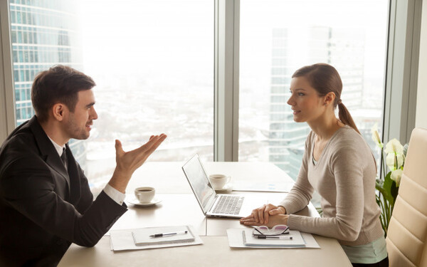 Sistemas de Retribución por Evaluación del Trabajador Dirigido a<br><br> Profesionales del área de recursos humanos, de contabilidad, personal administrativo, empresarios individuales, etc., con especial énfasis en aquellos trabajadores que se responsabilicen del sistema de retribución de una empresa.<br><br> Descripción<br><br> Con este contenido de curso profesional el alumno aprenderá a desarrollar políticas retributivas basada en los resultados de los trabajadores, así como el concepto de competencia profesional y sub relación con el sistema de retribución.<br><br> COMPETENCIAS<br><br> 1.Conocer las pautas del diseño de políticas retributivas basadas en la valoración de los resultados para poder definir un sistema justo y competitivo en la empresa.<br> 2.Enseñar el concepto de competencia profesional y su relación con los comportamientos de éxito de los trabajadores para establecer un sistema objetivo de valoración de aspectos relacionados con la personalidad.<br><br> CRITERIOS DE EVALUACIÓN (Objetivos)<br><br> 1.Demostrar la importancia de valorar los resultados de los trabajadores y a partir de ellos compensar de una forma más óptima.<br> 2.Identificar las competencias clave, cómo se evalúan y relacionan con sistemas de retribución.