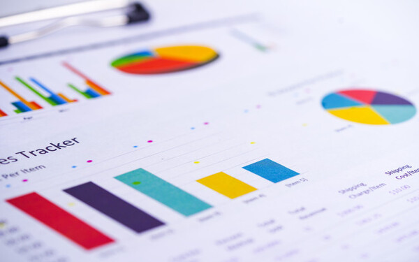 Excel 2016 Programación de Macros Dirigido a<br><br> Profesionales de cualquier sector que quieran conocer de forma completa la herramienta de hojas de cálculo Excel a un nivel avanzado.<br><br> Descripción<br><br> Con este contenido de curso profesional el alumno aprenderá a crear macros, abarcando la grabación de datos, realizando ejemplos prácticos, etc., así como usando la programación VBA.<br><br> COMPETENCIAS<br><br> 1.Saber crear mis primeras macros utilizando el grabador para comprender el funcionamiento de automatizar tareas.<br> 2.Conocer las formas de referencias celdas en la grabación de macros para realizar tareas automatizadas con rangos fijos o variables.<br> 3.Saber realizar un ejemplo práctico mediante un conjunto de macros para comprender el funcionamiento general de macros.<br> 4.Conocer las principales sentencias de programación y su clasificación para poder aplicarlas en supuestos prácticos.<br> 5.Aprender a utilizar las herramientas en el entorno de programación VBA para poder programar de forma rápida y ágil.<br> 6.Saber realizar un ejemplo práctico mediante programación en VBA para conocer los aspectos avanzados de la programación.<br><br> CRITERIOS DE EVALUACIÓN (Objetivos)<br><br> 1.Grabación de macros.<br> 2.Grabación de macros utilizando referencias a celdas diferentes en ambos casos.<br> 3.Resolución de problemas con macros.<br> 4.Saber que sentencias utilizar en cada caso.<br> 5.Configurar y saber utilizar el editor de VBA.<br> 6.Resolución de problemas con programación VBA.