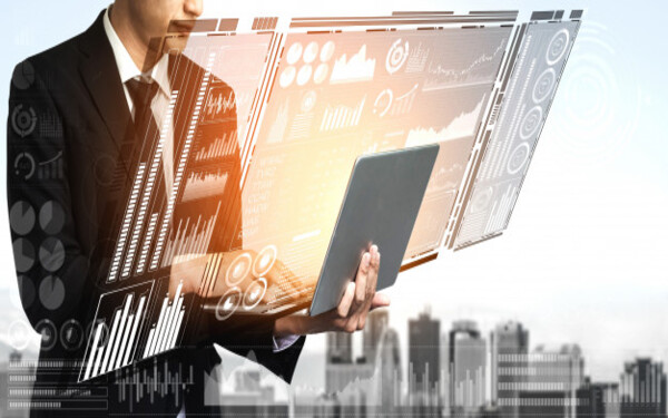 Ofim谩tica Avanzada Dirigido a<br><br> Profesionales de cualquier sector que quieran adentrarse de forma m谩s avanzada en el uso del procesador de texto Word, Excel y PowerPoint.<br><br> Descripci贸n<br><br> Con este contenido de curso profesional el alumno aprender谩 a manejar Word, Excel y PowerPoint en una versi贸n avanzada.<br><br> COMPETENCIAS<br><br> Bloque Word 2016 Avanzado 1.Entender el uso y personalizaci贸n de los estilos de fuente/p谩rrafo para usarlos correctamente y aplicarlos de forma eficiente mediante temas y/o conjuntos de estilos.<br> 2.Comprender los conceptos relacionadas con las listas de varios niveles (esquemas) para dominar su correcto uso.<br> 3.Ser capaz de introducir texto en columnas como contenido y poder personalizarlo para maquetar documentos.<br> 4.Entender las posibilidades de uso de gr谩ficos para su inclusi贸n en documentos.<br> 5.Comprender las herramientas de anotaci贸n y el uso de contrase帽as para resaltar texto y proteger contenidos en documentos.<br> 6.Conocer las posibilidades del control de cambios para usar las herramientas relacionadas de forma eficiente.<br> 7.Asimilar las posibilidades de conversi贸n tabla a texto y viceversa para modificar contenidos e incluirlos acorde a nuestras necesidades.<br><br>Bloque Excel 2016 Avanzado<br><br>1.Saber diferenciar los tipos de gr谩ficos que existen en Excel 2016 para saber que gr谩fico utilizar en los diferentes supuestos.<br> 2.Conocer las principales novedades de gr谩ficos en Excel 2016 mediante un supuesto pr谩ctico para poder aplicar todos los gr谩ficos en cada momento.<br> 3.Aprender las opciones de formato y presentaci贸n m谩s importantes para realizar gr谩ficos de gran impacto visual.<br> 4.Saber utilizar minigr谩ficos en celdas y conocer su utilizaci贸n para tener alternativas a gr谩ficos habituales.<br> 5.Conocer las funciones de b煤squeda m谩s usadas para aplicarlas en supuesto de b煤squeda de valores.<br> 6.Conocer las funciones de texto m谩s usadas para aplicarlas en supuestos con celdas de texto.<br> 7.Conocer las funciones l贸gicas m谩s usadas para aplicarlas en supuestos de elecci贸n de valores.<br> 8.Conocer las funciones estad铆sticas m谩s usadas para aplicarlas en supuestos de estad铆stica.<br> 9.Conocer las funciones de fecha m谩s usadas para aplicarlas en supuestos 10.Aprender las herramientas de auditor铆a para solventar errores comunes en c谩lculos con funciones que utilice cronolog铆a de datos.<br> 11.Saber diferenciar las caracter铆sticas entre tablas y listas en Excel para saber utilizar cada una de ellas en los diferentes supuestos.<br> 12.Saber crear tablas en Excel y conocer sus caracter铆sticas m谩s importantes para su manejo para sacar provecho a la manipulaci贸n de grandes cantidades de datos.<br> 13.Saber utilizar tablas de datos para crear tablas din谩micas m谩s eficaces.<br> 14.Saber crear mis primeras macros utilizando el grabador para comprender el funcionamiento de automatizar tareas.<br> 15.Conocer las formas de referencias celdas en la grabaci贸n de macros para realizar tareas automatizadas con rangos fijos o variables.<br> 16.Saber realizar un ejemplo pr谩ctico mediante un conjunto de macros para comprender el funcionamiento general de macros.<br> 17.Conocer las principales sentencias de programaci贸n y su clasificaci贸n para poder aplicarlas en supuestos pr谩cticos.<br> 18.Aprender a utilizar las herramientas en el entorno de programaci贸n VBA para poder programar de forma r谩pida y 谩gil.<br> 19.Saber realizar un ejemplo pr谩ctico mediante programaci贸n en VBA para conocer los aspectos avanzados de la programaci贸n.<br><br>PowerPoint 2019<br><br>1.Saber optimizar los rasgos de ordenaci贸n y dise帽o de nuestras presentaciones para un resultado equilibrado final de las mismas.<br> 2.Saber realizar presentaciones din谩micas: las claves de uso de transiciones y animaciones para crear comunicaciones atractivas para los receptores.<br> 3.Saber dominar las herramientas complementarias esenciales al dise帽o, para optimizar nuestra capacidad compositiva con PowerPoint compositivo.<br> 4.Saber exponer de manera adecuada nuestra presentaci贸n, sea en diferido o con una presentaci贸n con audiencia.<br> 5.Saber emplear las diferentes t茅cnicas de exportaci贸n y guardado de nuestros dise帽os para asegurarnos el mejor resultado final.<br> 6.Saber listar, reconocer y entender los diferentes formatos de PowerPoint, as铆 como las herramientas complementarias u hom贸nimas, a fin de enriquecer el background de recursos digitales para la realizaci贸n de presentaciones.<br><br> CRITERIOS DE EVALUACI脫N (Objetivos)<br><br> Bloque Word 2016 Avanzado<br><br> 1.Conocer/Personalizar los estilos de fuente/p谩rrafo.<br> 2.Aplicar de forma eficiente los temas y conjuntos de estilos.<br> 3.Manejar los esquemas por niveles y ser capaz de personalizarlos y aplicarlos de forma eficiente.<br> 4.Dominar las posibilidades en el uso de columnas period铆sticas.<br> 5.Manejar los saltos de columna para lograr el aspecto deseado.<br> 6.Manejar las posibilidades de la herramienta que permite incluir gr谩ficos.<br> 7.Dominar las herramientas que permiten resaltar contenidos y realizar anotaciones.<br> 8.Manejar la aplicaci贸n de contrase帽as para restringir la edici贸n y el acceso al documento.<br> 9.Ser capaz de a帽adir diagramas y cuadros de texto como contenido para usar las herramientas relacionadas de forma eficiente.<br> 10.Cambiar de tabla a texto y viceversa los contenidos incluidos en documentos de forma eficiente seg煤n las necesidades.<br><br>Bloque Excel 2016 Avanzado<br><br>1.Utilizar el mejor gr谩fico para cada tipo de informaci贸n.<br> 2.Aprender a utilizar las novedades de gr谩ficos.<br> 3.Utilizar las herramientas de formato para perfeccionar gr谩ficos.<br> 4.Analizar series de datos con minigr谩ficos.<br> 5.Resolver problemas con las funciones de b煤squeda m谩s apropiadas.<br> 6.Resolver problemas con las funciones de texto m谩s apropiadas.<br> 7.Resolver problemas con las funciones l贸gicas m谩s apropiadas.<br> 8.Resolver problemas con las funciones de estad铆sticas m谩s apropiadas.<br> 9.Resolver problemas con las funciones de fecha y hora m谩s apropiadas.<br> 10.Resolver errores con f贸rmulas con herramientas de auditor铆a.<br> 11.Creaci贸n de tablas y listas seg煤n el concepto.<br> 12.Manipular tablas mediante sus herramientas.<br> 13.Optimizar tablas din谩micas con tablas de datos.<br> 14.Grabaci贸n de macros.<br> 15.Grabaci贸n de macros utilizando referencias a celdas diferentes en ambos casos.<br> 16.Resoluci贸n de problemas con macros.<br> 17.Saber que sentencias utilizar en cada caso.<br> 18.Configurar y saber utilizar el editor de VBA.<br> 19.Resoluci贸n de problemas con programaci贸n VBA.<br><br>PowerPoint 2019<br><br>1.Evaluar la capacidad de organizaci贸n y dise帽o de una presentaci贸n PowerPoint.<br> 2.Enumerar las t茅cnicas necesarias para aumentar el dinamismo entre los diferentes elementos y mejora el engadment de nuestra creaci贸n.<br> 3.Medir el grado de conocimiento de las aplicaciones que ayudan a vehicular positivamente el proceso compositivo.<br> 4.Precisar las t茅cnicas de ayuda a los diferentes tipos de presentaci贸n del trabajo final.<br> 5.Establecer los m茅todos de guardado y exportaci贸n de una presentaci贸n.<br> 6.Conocer herramientas complementarias y/o alternativas al PowerPoint.