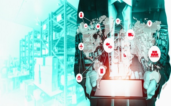 Direcci贸n y Gesti贸n de Costes en la Cadena de Suministros Dirigido a<br><br> Profesionales de empresas de actividad log铆stica que quieran ampliar sus conocimientos en relaci贸n a los costes log铆sticos, poniendo especial 茅nfasis en operarios, mandos intermedios, directores.<br><br> Descripci贸n<br><br> Con este contenido de curso profesional el alumnado conocer谩 como llevar a cabo una reducci贸n de costes a la hora de analizar la gesti贸n de una cadena de suministros, se abarcar谩n aspectos relacionados con la direcci贸n y gesti贸n de los costes.<br><br> COMPETENCIAS<br><br> 1.Conocer como se hace una buena gesti贸n en una cadena de suministros para alcanzar el objetivo de reducci贸n de costes.<br> 2.Conocer como las empresas hacen estudios internos de los costes en la cadena de suministros para reducir los mismos y ser m谩s competitivas.<br><br> CRITERIOS DE EVALUACI脫N (Objetivos)<br><br> 1.Saber los flujos de informaci贸n, 谩reas de decisi贸n y los costes que se deben tener en cuenta.<br> Dise帽ar una cadena de suministros aplicado a su conjunto de 谩reas.<br> 2.Saber las 谩reas que son objeto de estudio de costes dentro de la empresa.