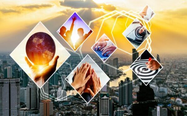 Dirigido a<br><br>   Profesionales de empresas de actividad logística que quieran ampliar sus conocimientos en relación al marketing internacional, poniendo especial énfasis en operarios, mandos intermedios, directores.<br><br>   Descripción<br><br>  Con  este  contenido de  curso profesional  el  alumno  conocerá  el  marketing  internacional  en  empresas de  actividad  logística,  se  abarcarán  aspectos  como  la  economía  global,  la  naturaleza  del  marketing internacional, los beneficios del comercio internacional y el proceso de internalización de las empresas.<br><br>   COMPETENCIAS<br><br> 1.Conocer el proceso de globalización, las fuerzas impulsoras, ventajas y riesgos, niveles de globalización, corporaciones económicas internacionales, para un mayor conocimiento de la economía global.<br> 2.Conocer las bases generales del marketing doméstico y el marketing internacional, así como los distintos ambientes, para el análisis óptimo del entorno.<br> 3.Conocer las teorías del comercio internacional, los modelos y la hipótesis del ciclo de vida de un producto, los instrumentos de política y políticas comerciales, para obtener unos mejores beneficios del comercio internacional.<br> 4.Conocer la internalización de la empresa, la investigación, selección, tamaño y potencial de mercados, para buena internalización de la empresa.<br> <br>  CRITERIOS DE EVALUACIÓN (Objetivos)<br><br> 1.Conocer qué son la OMC, FMI OCDE Y G20 y su papel en la globalización.<br> 2.Estudiar el ambiente macro económico.<br> Realizar estudios del entorno de un país.<br> 3.Aprender el modelo de ventaja comparativa y modelo de Hecksher Ohlin.<br> Ver que son barreras arancelarias, licencias de importación, medidas normalización, etc.<br>  4.Ver el análisis DAFO y ver la investigación de gabinete.<br> Ver el método de evaluación de las empresas. Ver los distintos grados de rivalidad.